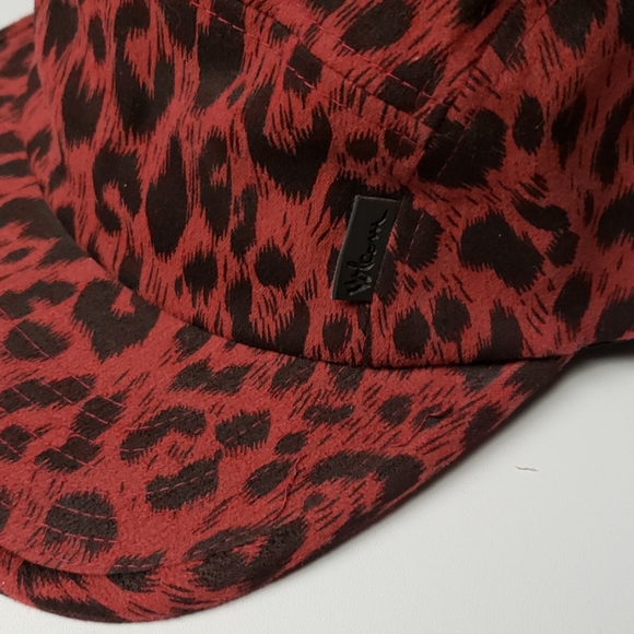 Volcom leopard hat - Picture 2 of 3